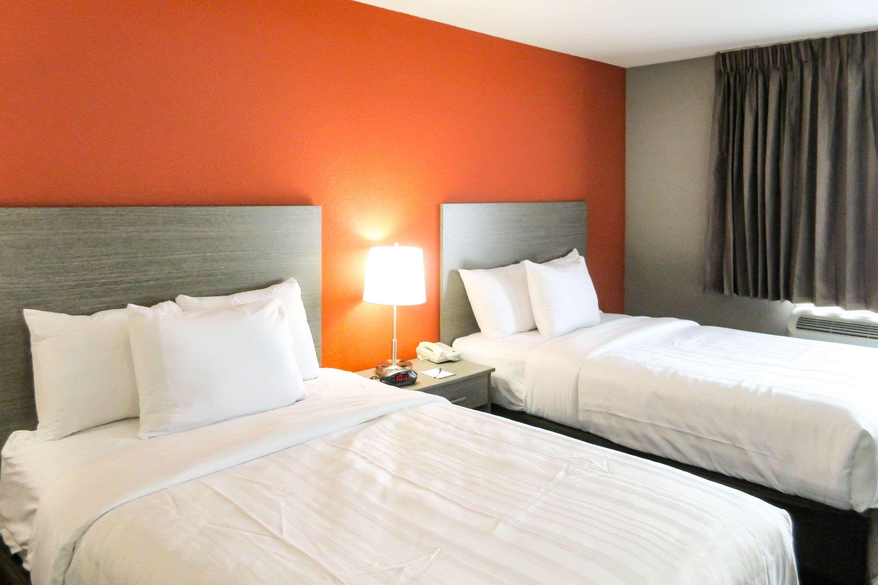 Quality Inn & Suites Hammond Near I-8090 Bagian luar foto