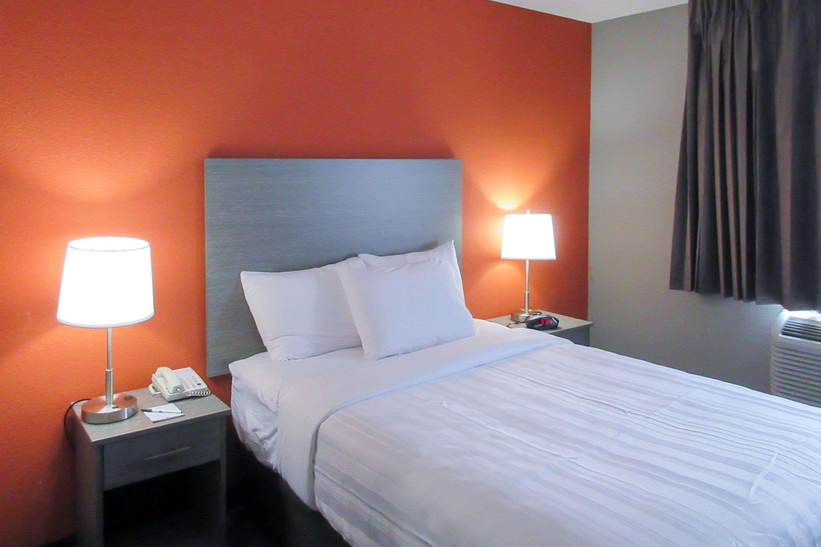 Quality Inn & Suites Hammond Near I-8090 Bagian luar foto