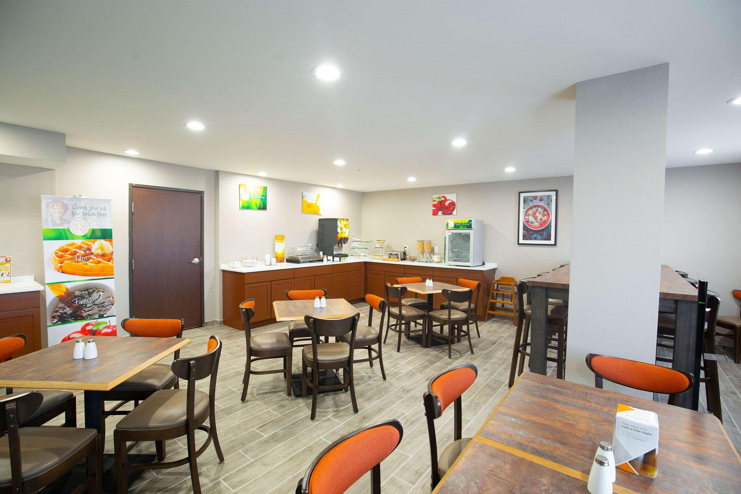 Quality Inn & Suites Hammond Near I-8090 Bagian luar foto
