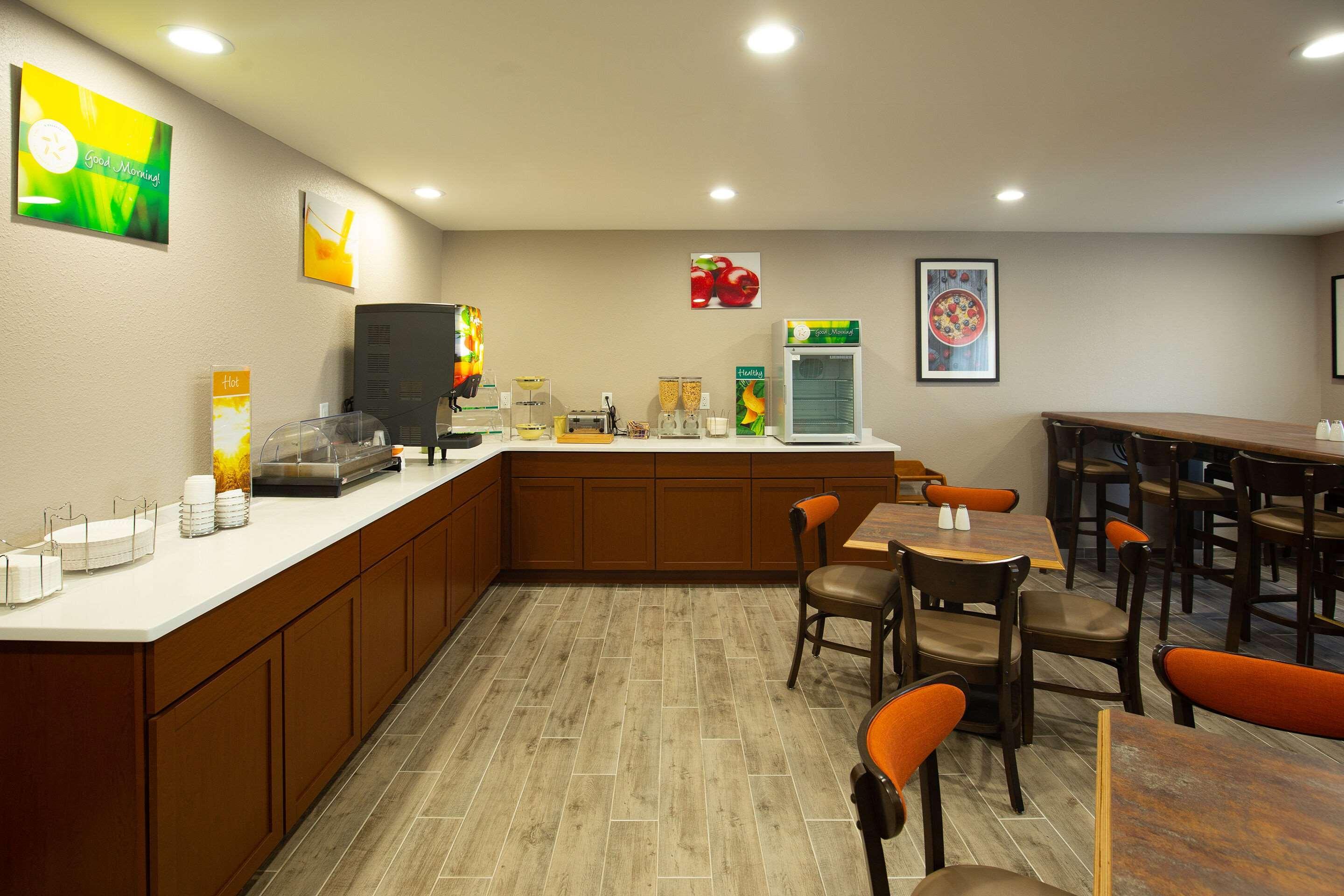 Quality Inn & Suites Hammond Near I-8090 Bagian luar foto