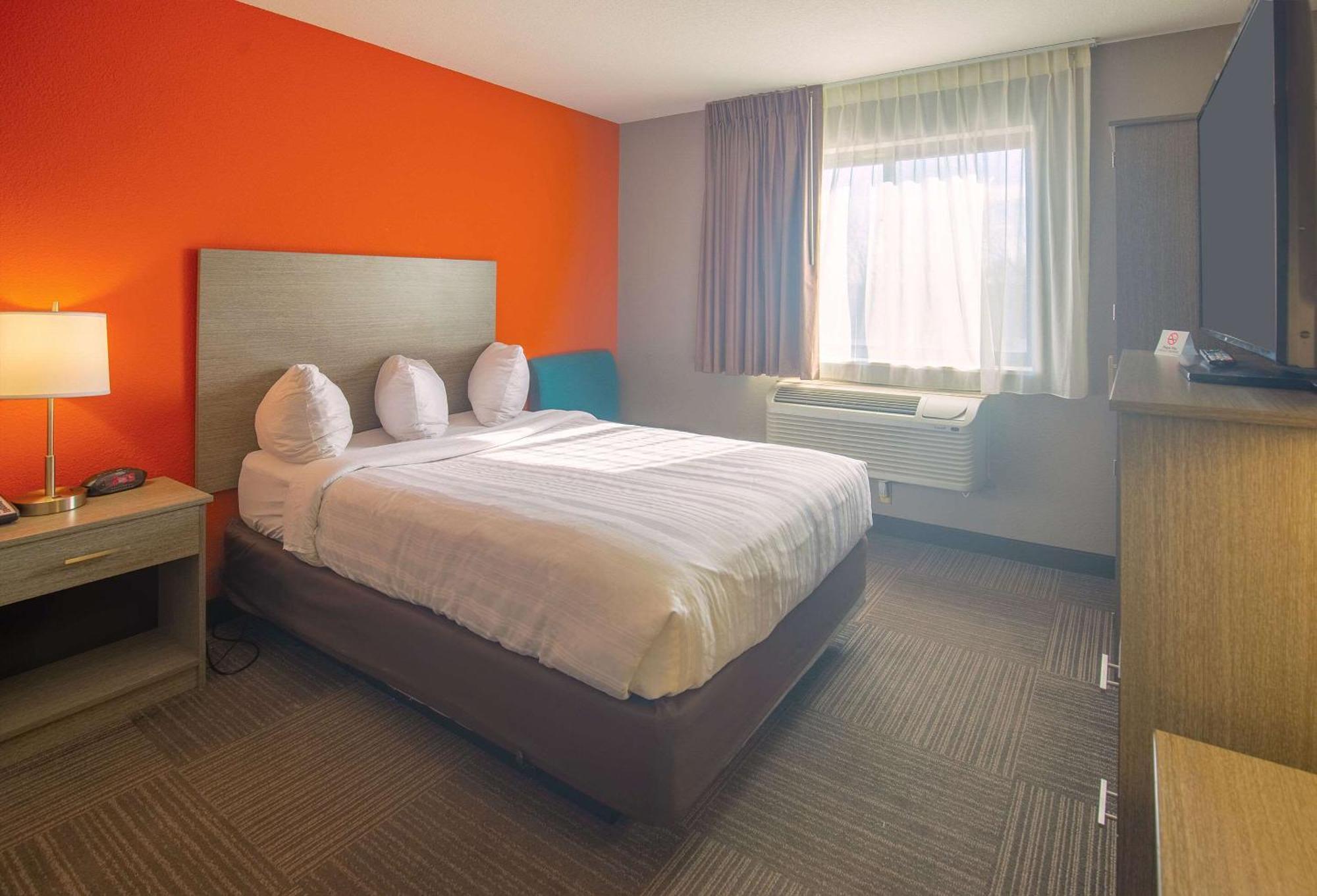Quality Inn & Suites Hammond Near I-8090 Bagian luar foto