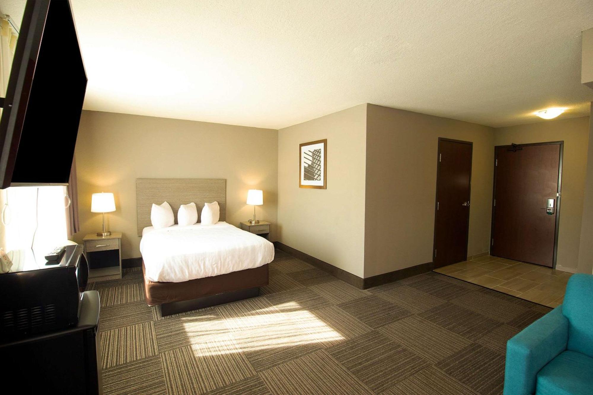 Quality Inn & Suites Hammond Near I-8090 Bagian luar foto