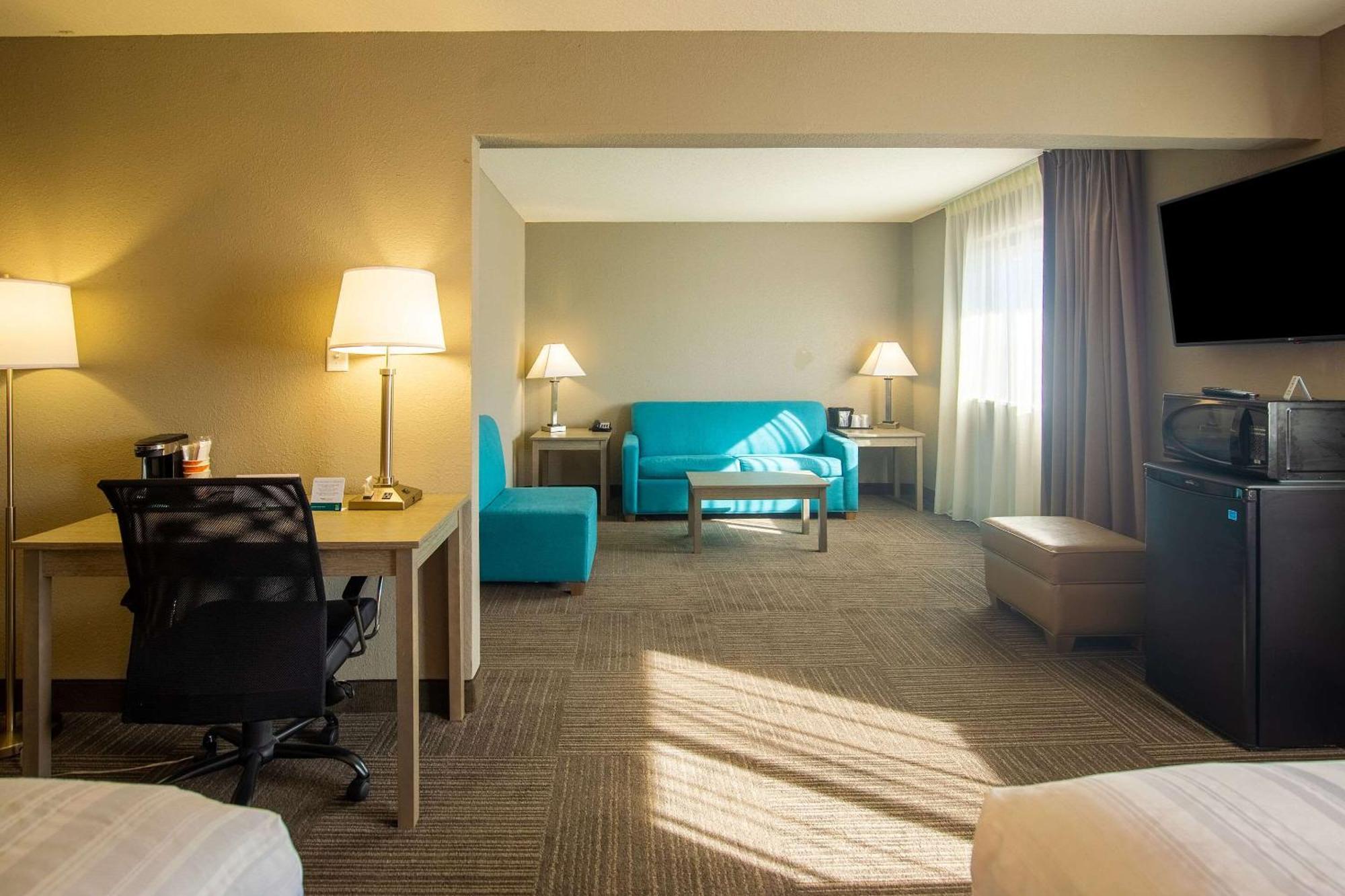 Quality Inn & Suites Hammond Near I-8090 Bagian luar foto