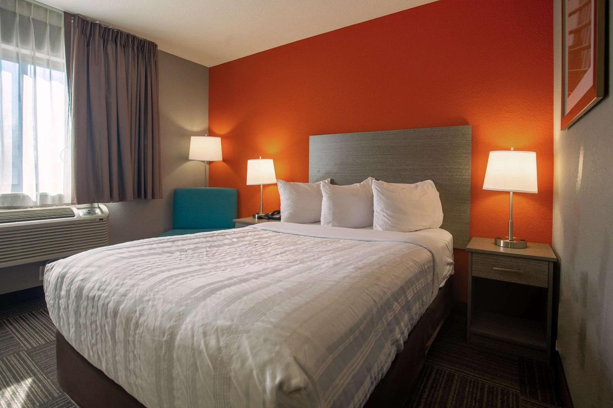 Quality Inn & Suites Hammond Near I-8090 Bagian luar foto