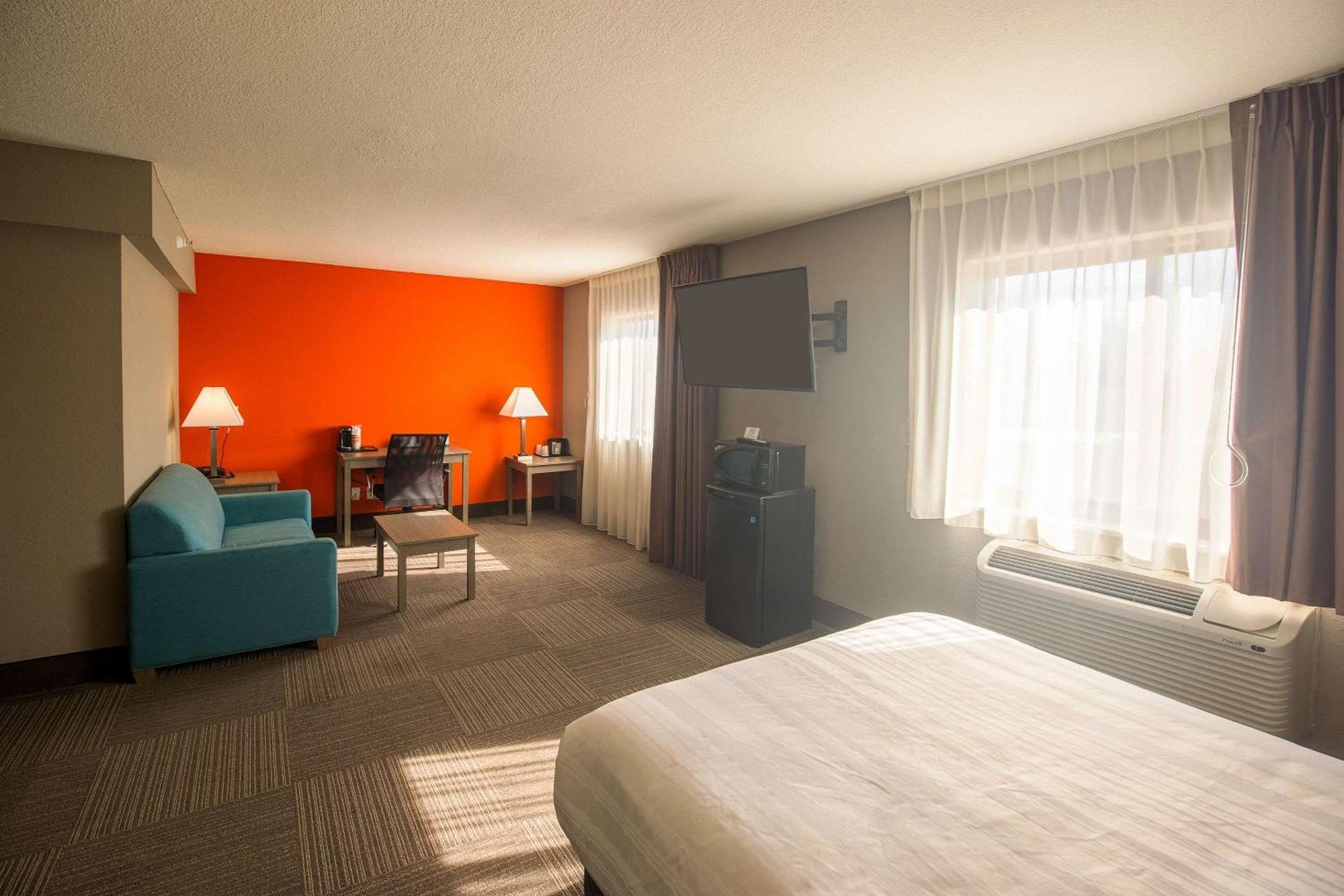 Quality Inn & Suites Hammond Near I-8090 Bagian luar foto